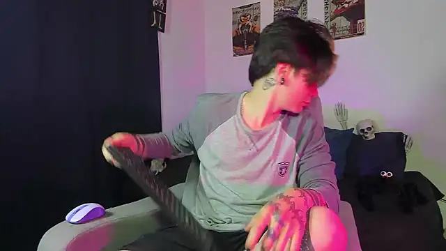 Snapshot of Jerry_Cole chatting on 10-17-25, 03:10 Jerry Cole online show from 10-17-25, 03:10