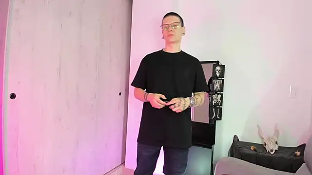 Snapshot of Jerry_Cole chatting on 01-09-26, 09:16 Jerry Cole online show from 01-09-26, 09:16