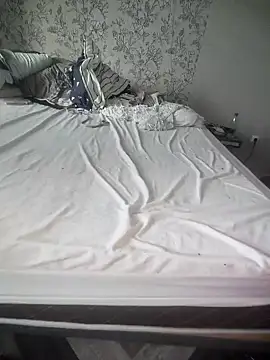 Snapshot of Lokomotivvv0707 chatting on 11-22-25, 11:09 Lokomotivvv0707 online show from 11-22-25, 11:09