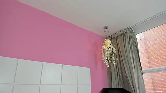 Aliciabloom online show from 09-23-25, 12:19