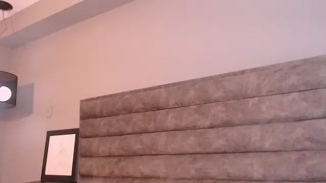 Aliciabloom online show from 10-04-25, 12:36