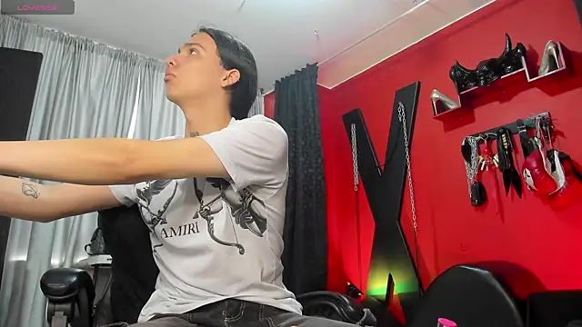 Snapshot of Almaazz chatting on 04-16-26, 07:36 Almaazz online show from 04-16-26, 07:36