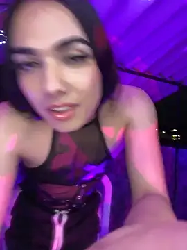 Snapshot of Almaazz chatting on 04-25-26, 12:46 Almaazz online show from 04-25-26, 12:46