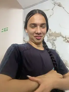 Snapshot of Almaazz chatting on 05-02-26, 04:56 Almaazz online show from 05-02-26, 04:56