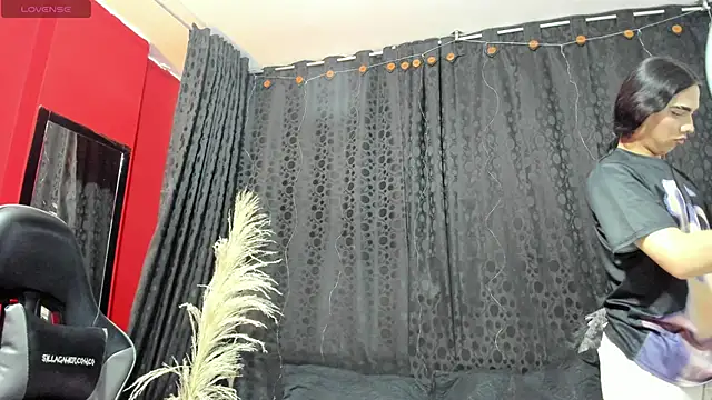Snapshot of Almaazz chatting on 05-20-26, 07:20 Almaazz online show from 05-20-26, 07:20