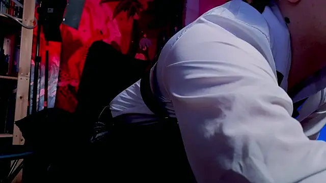 Vincent Hardman online show from 04-17-26, 08:12