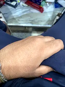 Snapshot of ali__ali210 chatting on 11-10-25, 01:54 ali ali210 online show from 11-10-25, 01:54