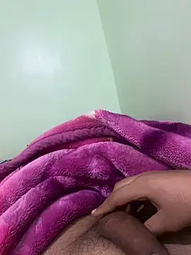 Snapshot of ali__ali210 chatting on 02-01-26, 05:22 ali ali210 online show from 02-01-26, 05:22