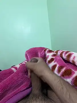 Snapshot of ali__ali210 chatting on 02-16-26, 06:04 ali ali210 online show from 02-16-26, 06:04