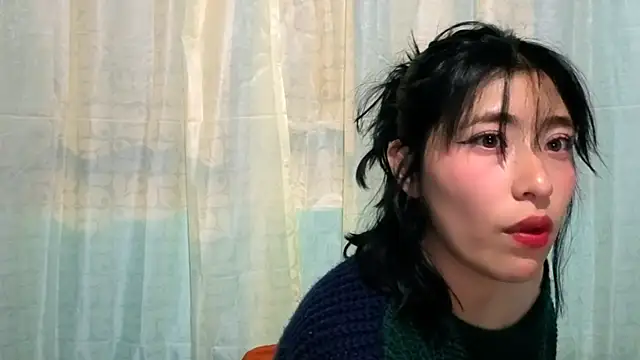 Sullyoonn online show from 10-29-25, 11:17