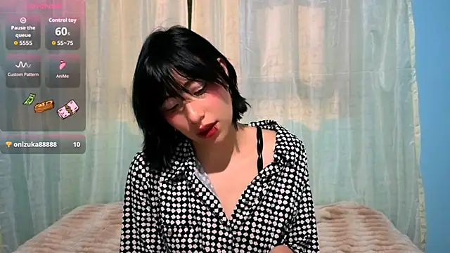 Sullyoonn online show from 01-15-26, 01:21