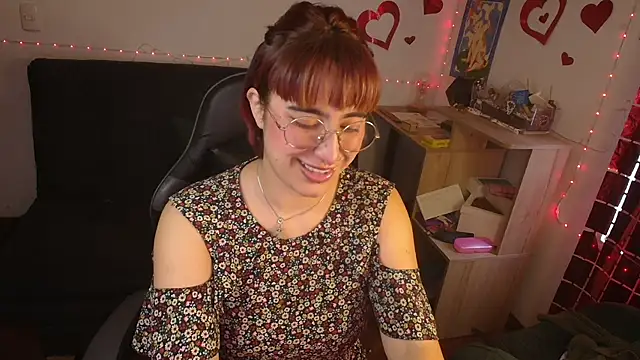 Miacatsito3 online show from 05-12-26, 10:29