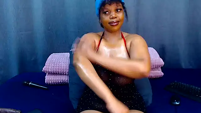 Snapshot of boujee01 chatting on 04-16-26, 03:18 boujee01 online show from 04-16-26, 03:18