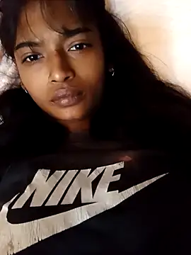 Alexia holbert online show from 11-19-25, 05:51