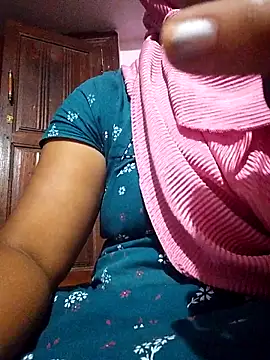 Snapshot of TAMI_KAYAL chatting on 11-06-25, 05:03 TAMI KAYAL online show from 11-06-25, 05:03