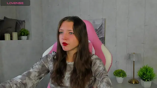 Amanda Reedd online show from 10-01-25, 01:00