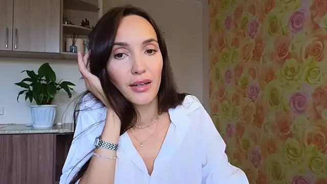 Lillian-Clark online show from 10-11-25, 10:58