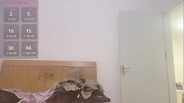 Snapshot of medusa0911 chatting on 11-05-25, 12:27 medusa0911 online show from 11-05-25, 12:27