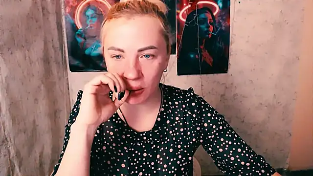 EmmaCat  online show from 03-04-26, 05:35