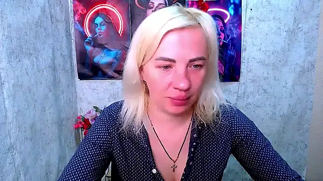 EmmaCat  online show from 03-20-26, 06:18