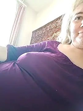 Snapshot of goodstyle chatting on 10-04-25, 10:35 goodstyle online show from 10-04-25, 10:35