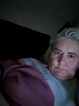 Snapshot of goodstyle chatting on 10-28-25, 04:09 goodstyle online show from 10-28-25, 04:09