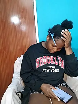 BlondieBitch online show from 11-28-25, 09:28