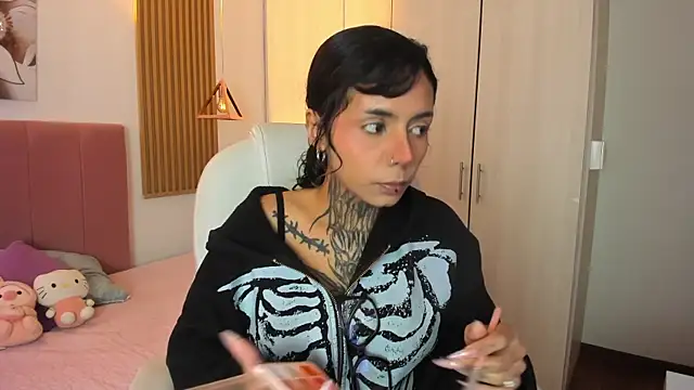 KoraRousee online show from 11-03-25, 01:23