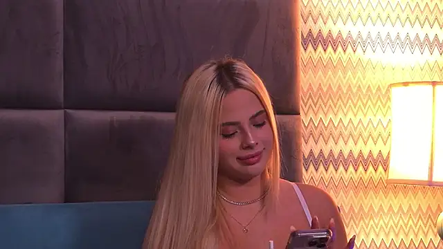 YssabelFox online show from 10-06-25, 03:15