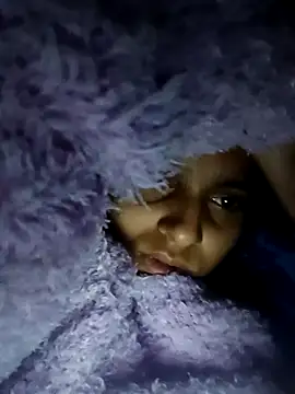 Snapshot of Saloni-Gupta chatting on 01-18-26, 01:09 Saloni-Gupta online show from 01-18-26, 01:09