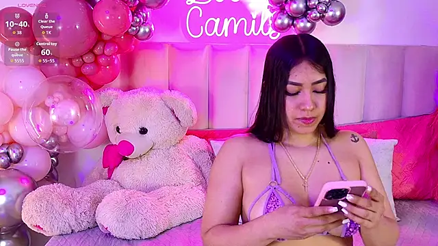 Snapshot of sofiawalker chatting on 10-17-25, 05:04 sofiawalker online show from 10-17-25, 05:04