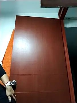 LaraCaliente online show from 10-17-25, 07:55