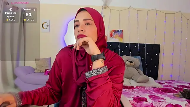 ShanaJamil online show from 05-04-26, 12:01