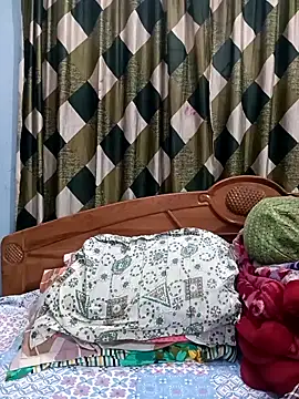 Snapshot of Deliciouskimi chatting on 11-12-25, 12:05 Deliciouskimi online show from 11-12-25, 12:05