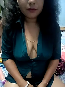 Snapshot of Deliciouskimi chatting on 11-15-25, 10:23 Deliciouskimi online show from 11-15-25, 10:23