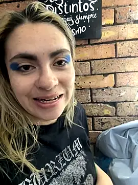 Snapshot of AlissaSpellman chatting on 10-04-25, 06:39 AlissaSpellman online show from 10-04-25, 06:39