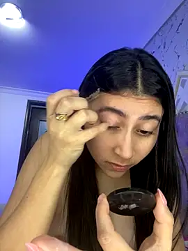 Isabella Montoya online show from 11-19-25, 03:23