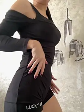 Snapshot of milka_catt chatting on 09-23-25, 10:18 milka catt online show from 09-23-25, 10:18