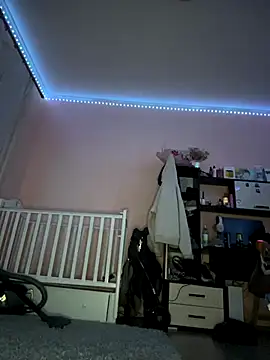 Snapshot of milka_catt chatting on 10-07-25, 07:33 milka catt online show from 10-07-25, 07:33