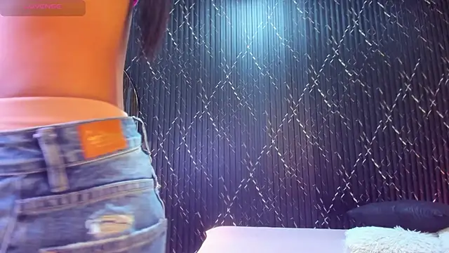 Miss Ariaa online show from 10-11-25, 12:04