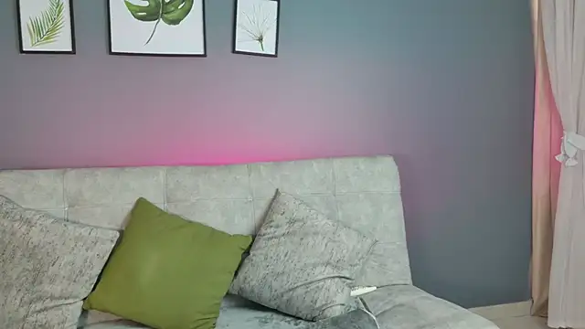 Vicky kittyy online show from 04-12-26, 02:55