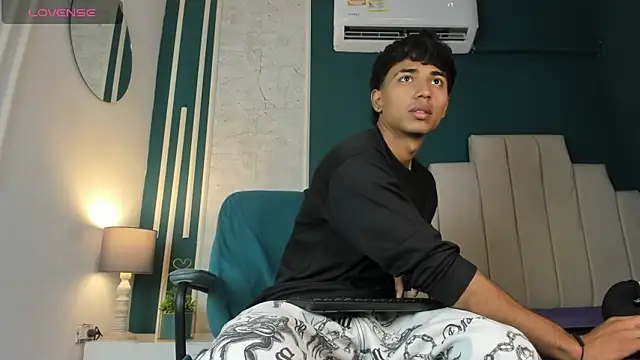 Snapshot of Jaycob_Black1 chatting on 10-01-25, 12:11 Jaycob Black1 online show from 10-01-25, 12:11