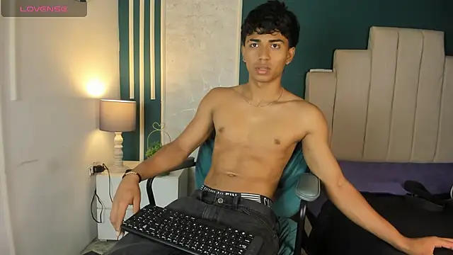 Snapshot of Jaycob_Black1 chatting on 10-02-25, 12:23 Jaycob Black1 online show from 10-02-25, 12:23