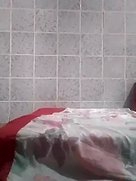 Cachorrinha2025 online show from 10-25-25, 05:40