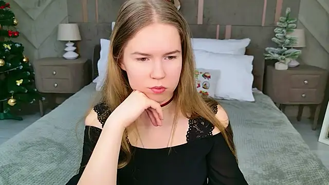 Snapshot of Alida_Brice chatting on 12-22-25, 05:37 Alida Brice online show from 12-22-25, 05:37