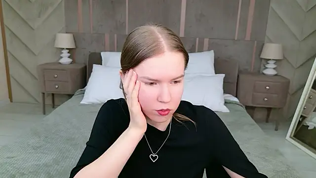 Snapshot of Alida_Brice chatting on 02-08-26, 05:44 Alida Brice online show from 02-08-26, 05:44