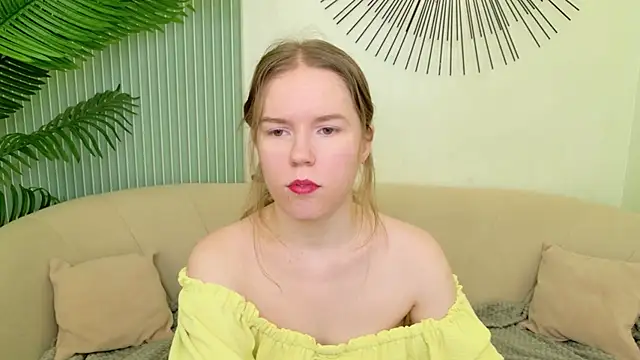 Snapshot of Alida_Brice chatting on 02-26-26, 06:01 Alida Brice online show from 02-26-26, 06:01