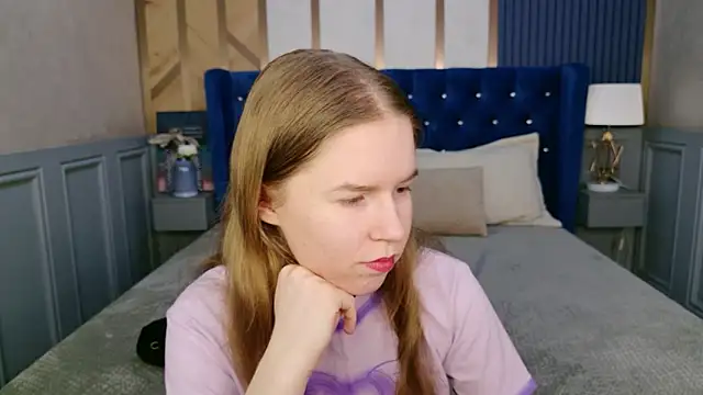 Snapshot of Alida_Brice chatting on 03-10-26, 10:31 Alida Brice online show from 03-10-26, 10:31