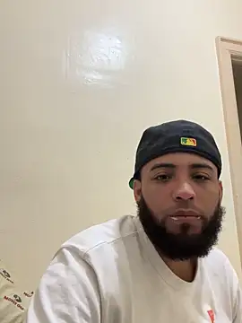 LeoPR00 online show from 10-22-25, 05:19