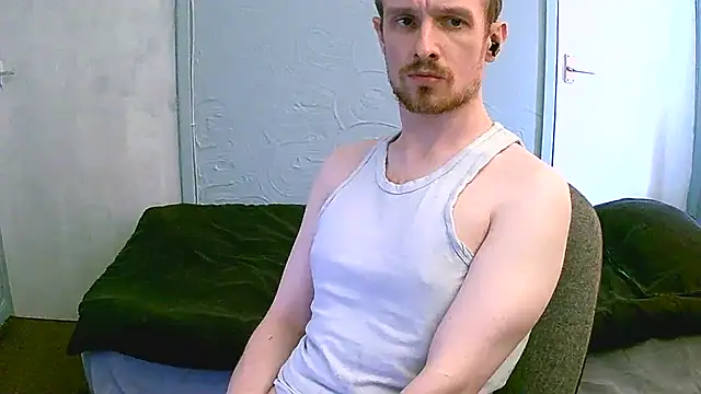 Snapshot of britlad77 chatting on 09-20-25, 11:11 britlad77 online show from 09-20-25, 11:11